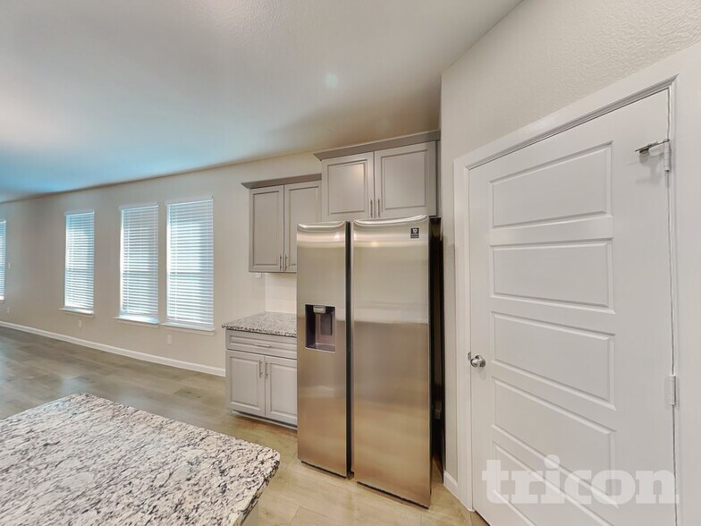 Building Photo - 540 Hazeltine Rd