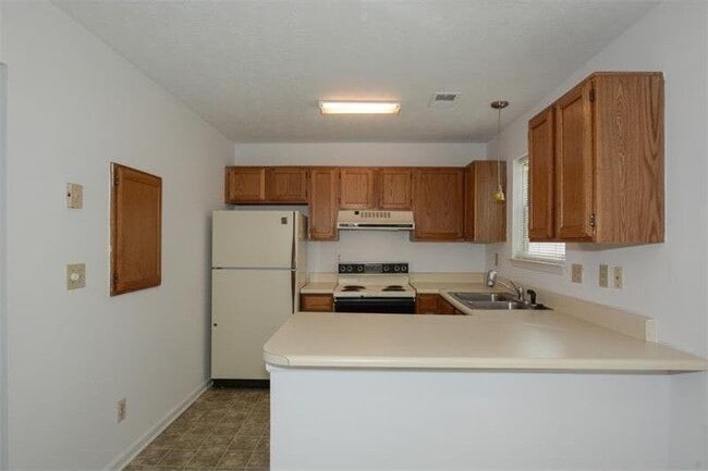 Building Photo - 1015 Rock Creek Ln