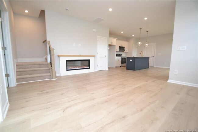 Building Photo - 1226 Bessie Ct