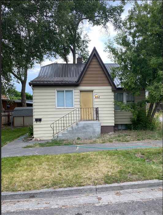 Primary Photo - 652 S Emerson Ave