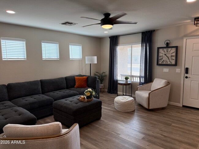 Building Photo - 10962 W Manzanita Dr