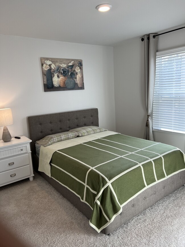 Building Photo - 218 Lookout Dr