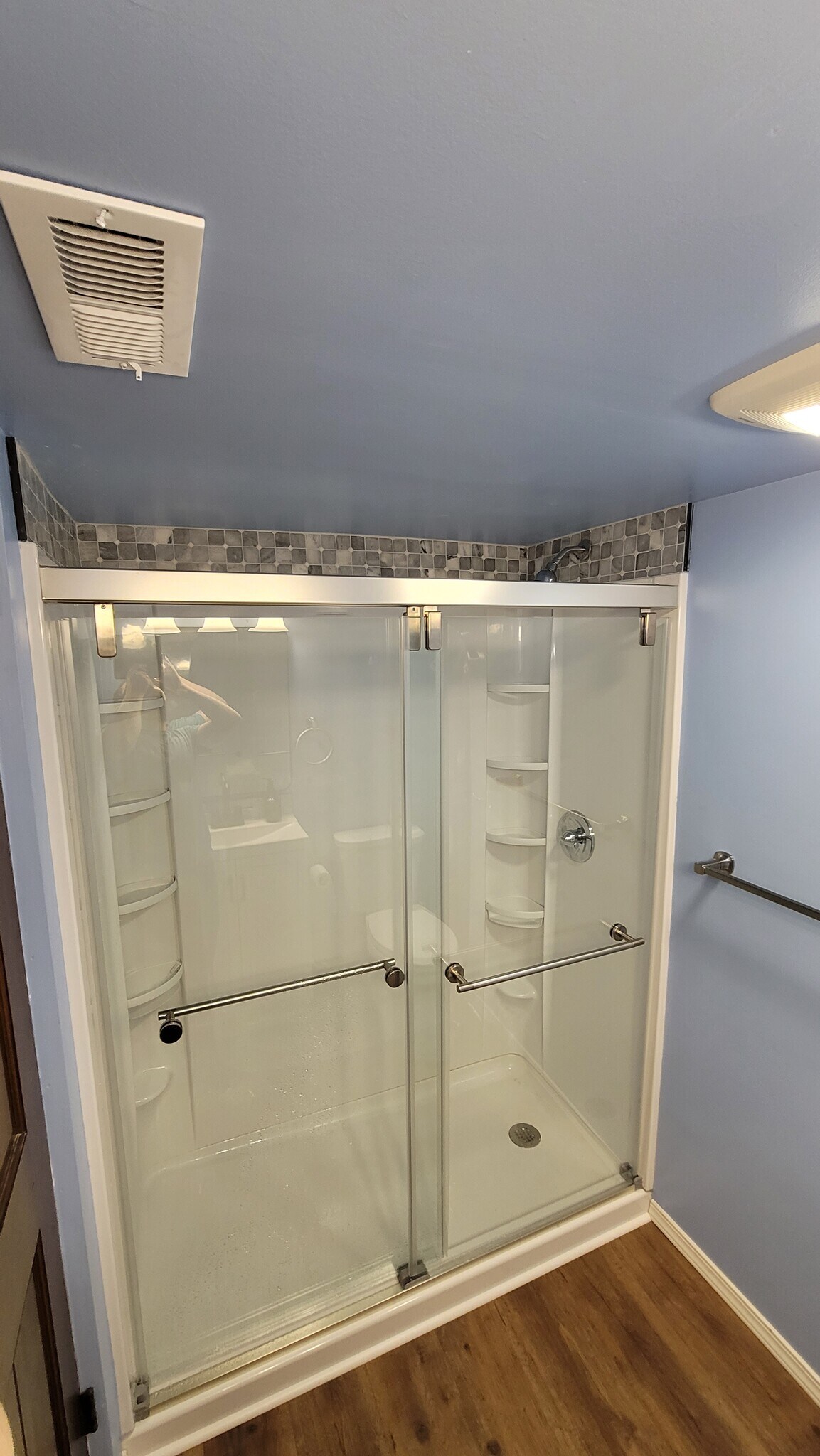 Downstairs Bathroom - 9905 157th St E
