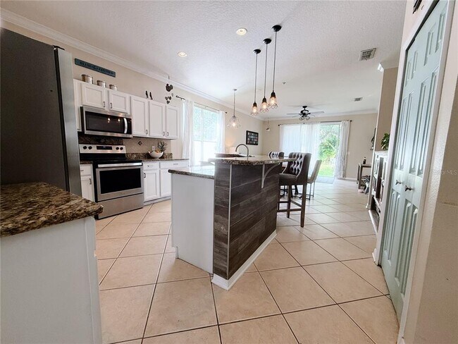 Building Photo - 9975 Cypress Vine Dr