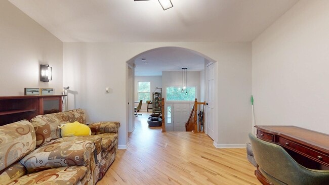 Building Photo - 113 Samuel Ct