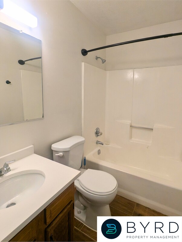 Building Photo - 824 Marbleridge Rd