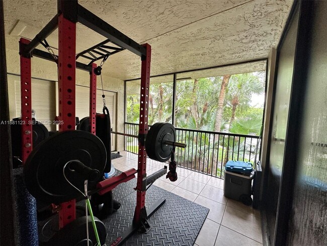 Building Photo - 2527 NW 49th Terrace