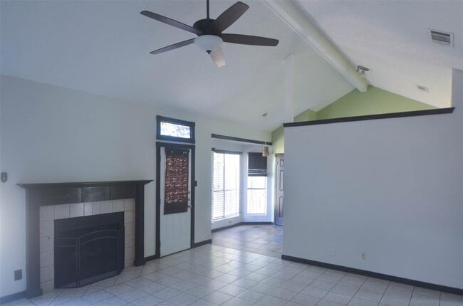 Building Photo - 16402 Malden Dr