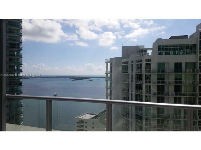 Building Photo - 1300 Brickell Bay Dr