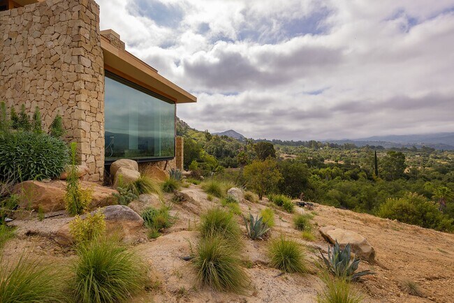 Building Photo - Masterpiece on a hill