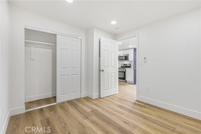 Building Photo - 1827 S White Ave