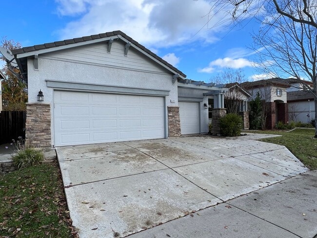 Building Photo - 1808 Spokane Rd