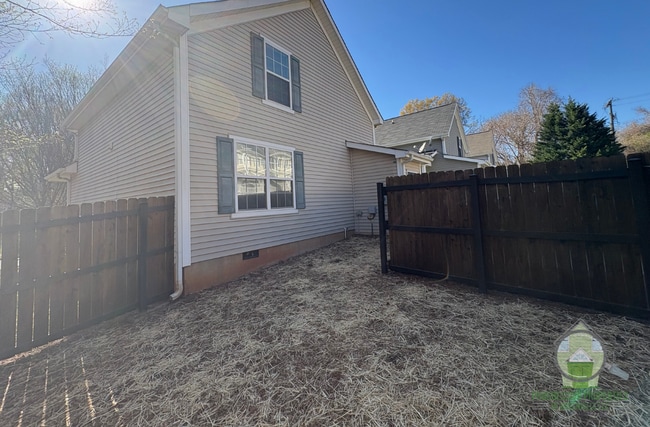 Building Photo - 199 Woodlark St