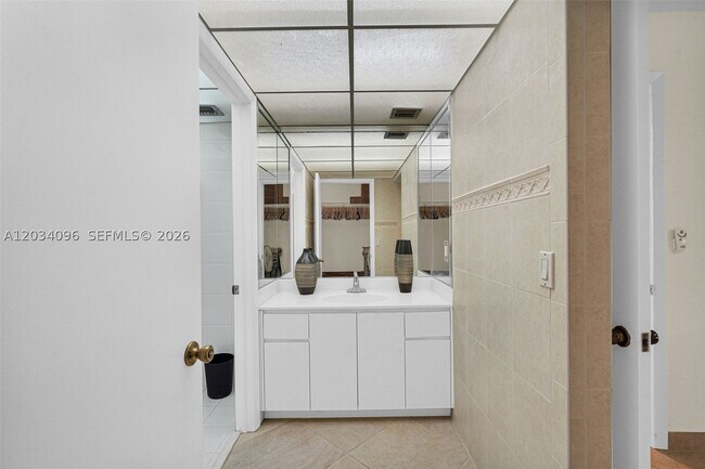 Building Photo - 10825 SW 112th St