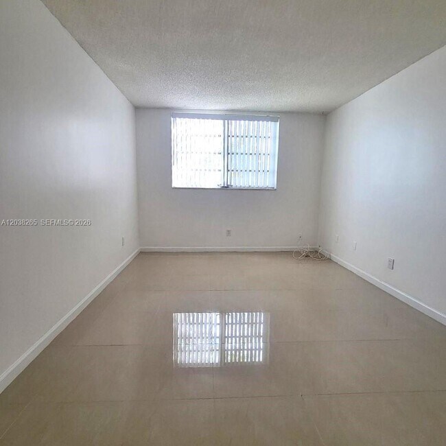 Building Photo - 6021 NW 61st Ave
