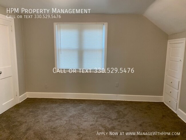 Building Photo - 816 Cody Ct NW