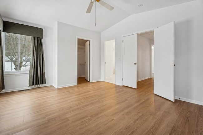 Building Photo - 67 Bentley Ct