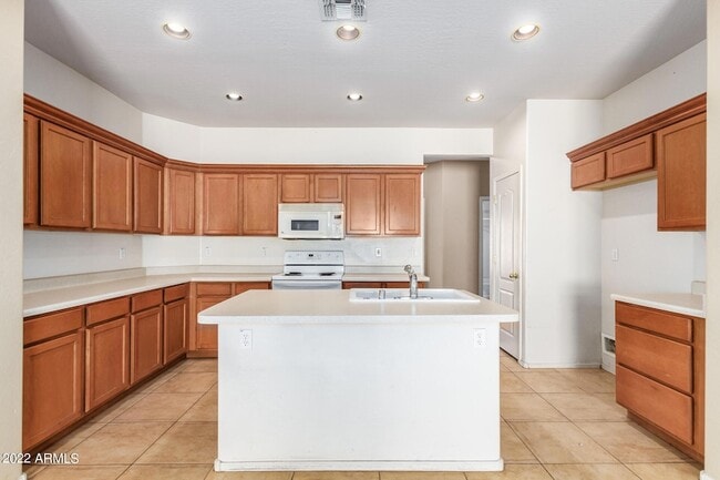 Building Photo - 16071 W Gelding Dr