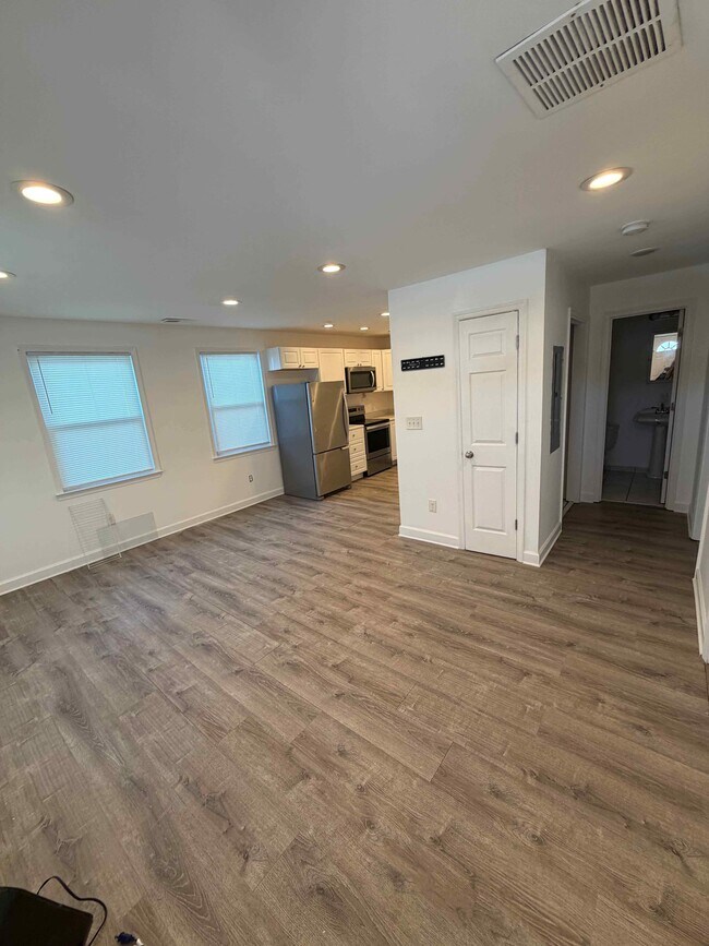 Building Photo - 182X Kitty Hawk Rd