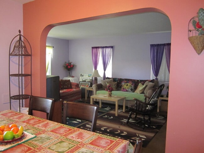 Building Photo - 1719 S El Camino Dr