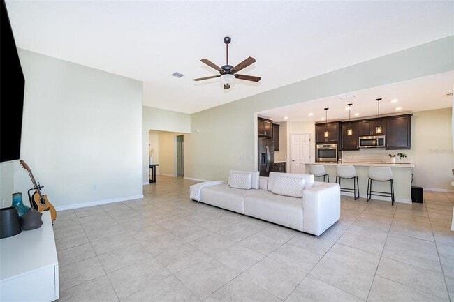 Building Photo - 2630 Summerland Way