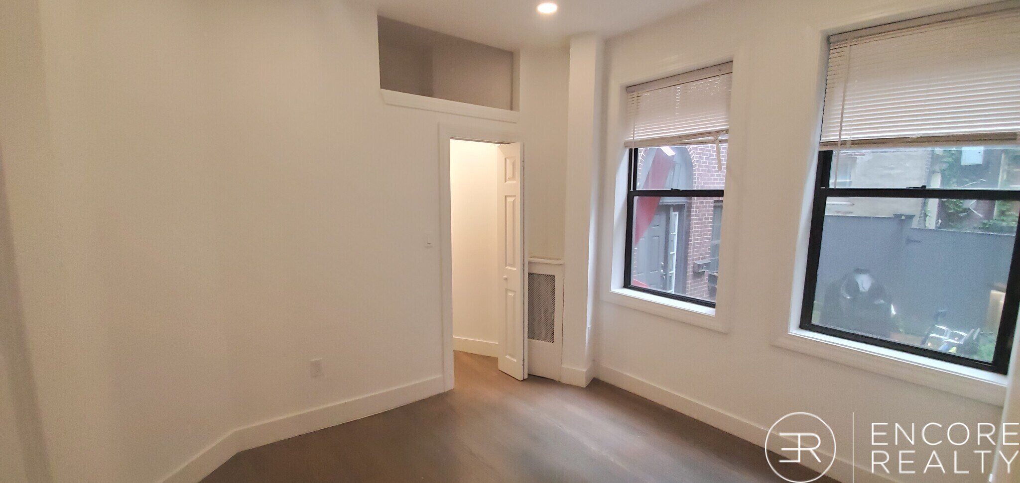 Building Photo - 24 Phillips St