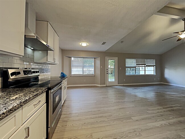 Building Photo - 22506 Colonialgate Dr