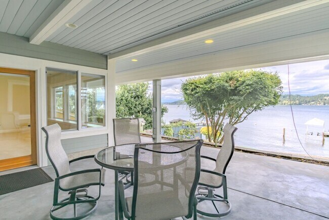 Building Photo - 4Bd/4Ba Seattle Home