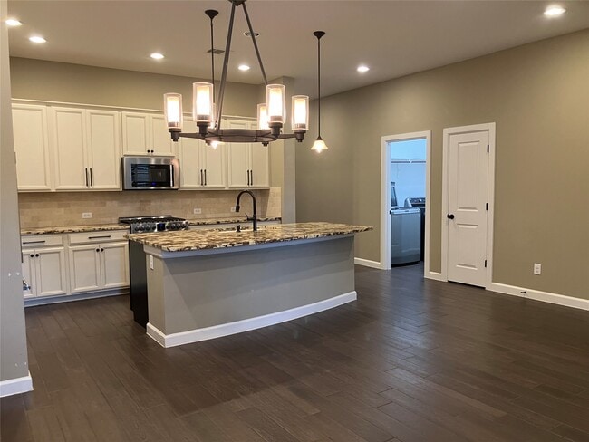 Building Photo - 131 Castlegate Ln