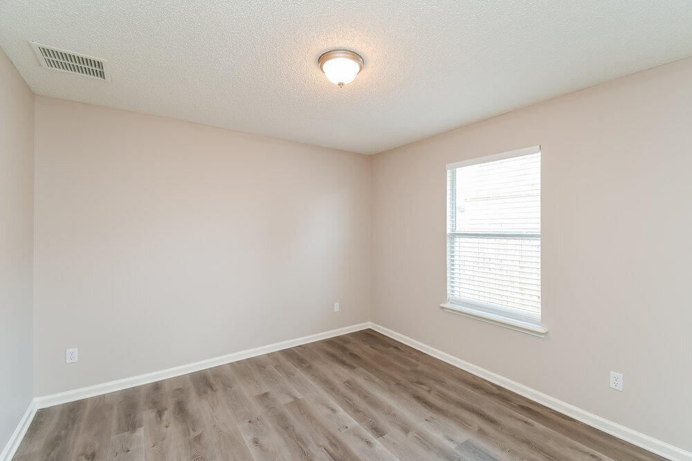 Building Photo - 3720 Arava Dr