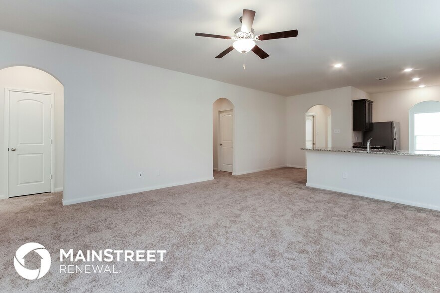 Building Photo - 21135 Titian Dr.