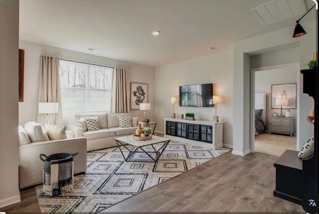 Building Photo - 46 Colonial Cv
