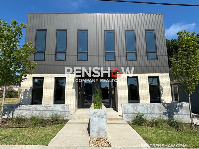 Building Photo - 42 Angelus St