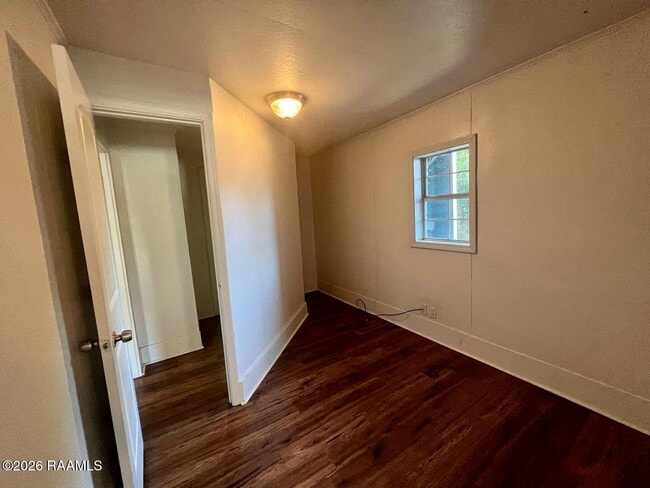 Building Photo - 503 Southdown Pl