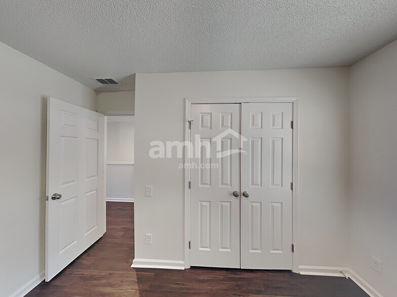 Building Photo - 901 Autumn Green Ct