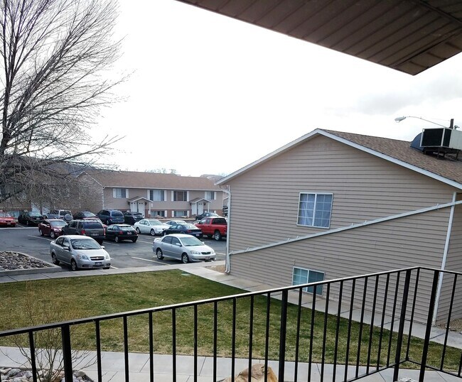 Building Photo - 3 Bedroom Condo With Pool and Views