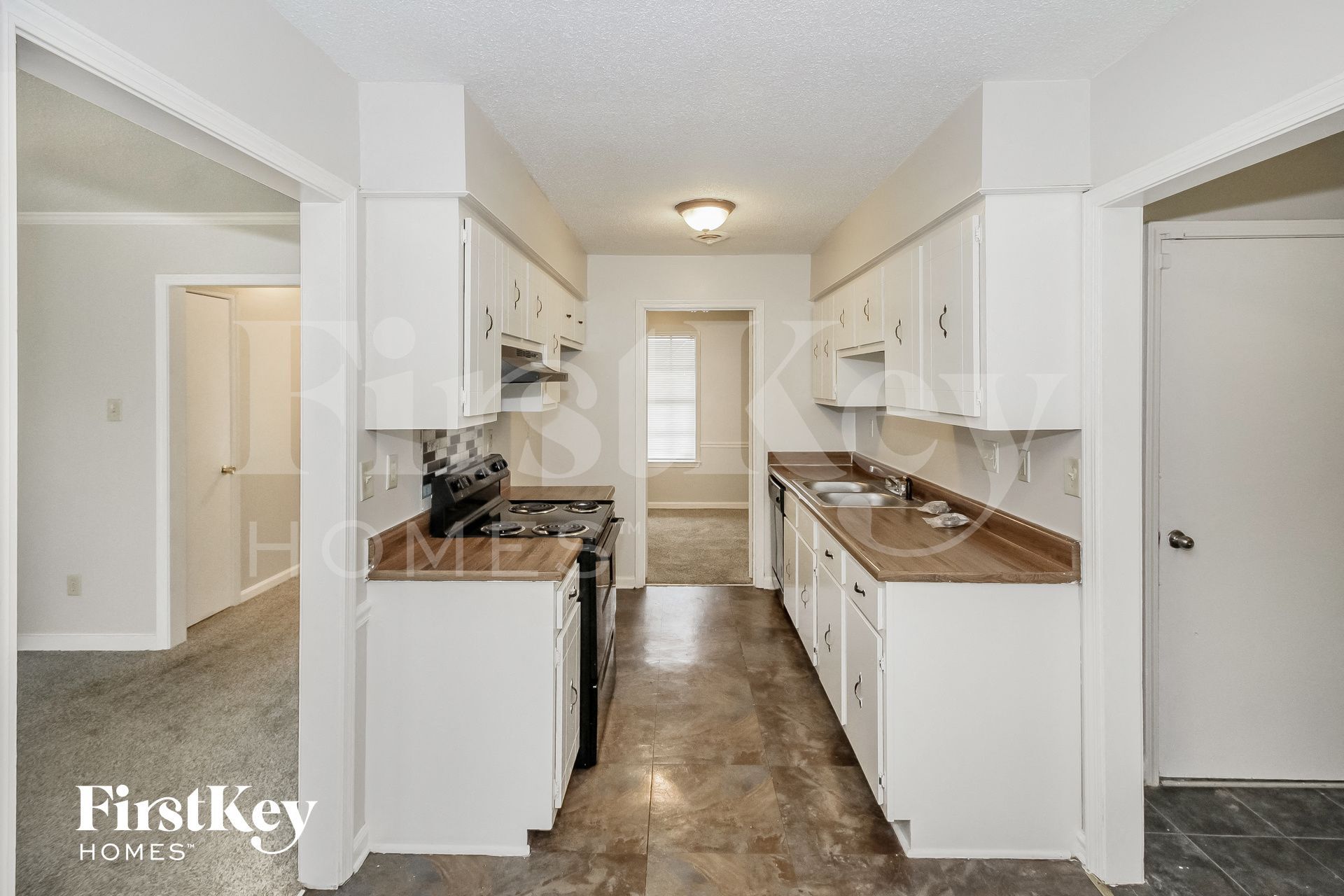 Building Photo - 6861 Valley Park Dr