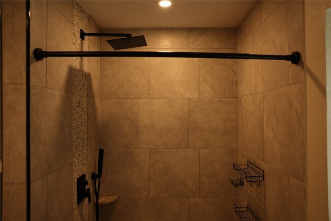 Building Photo - 1038 Cottage Oak Ln