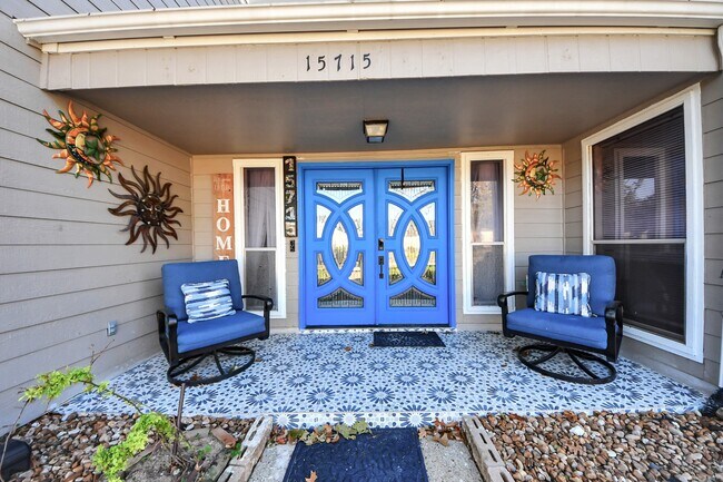 Building Photo - 15715 Creekhaven Dr