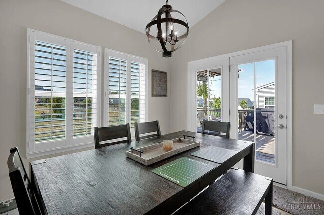 Building Photo - 4595 Kibbey Ln