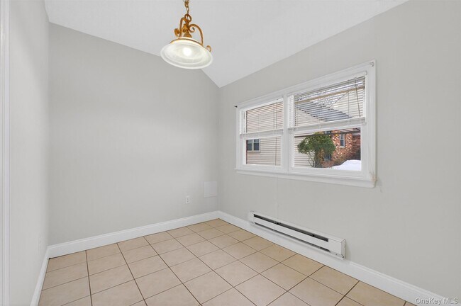 Building Photo - 180 Heritage