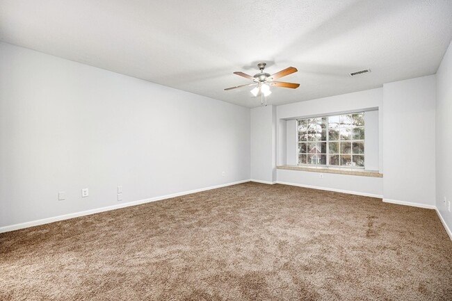 Building Photo - 15614 Hatfield Hollow Dr
