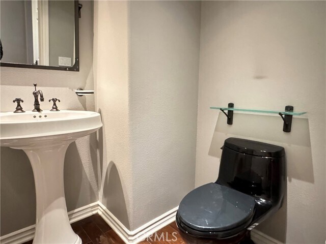 Building Photo - 19 Momento