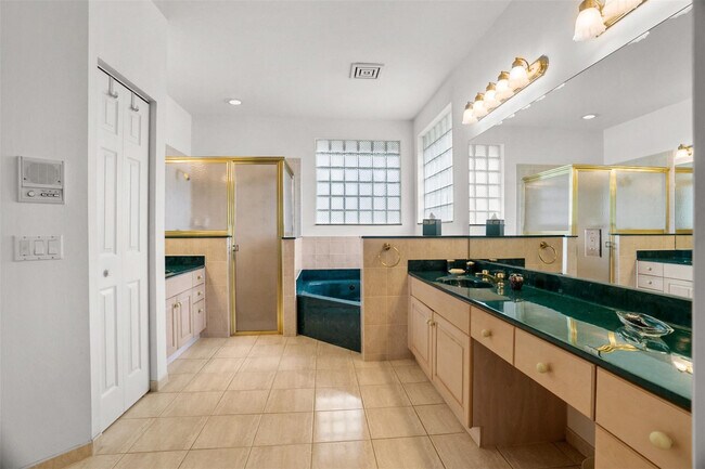 Building Photo - 1012 SW 156th Ave