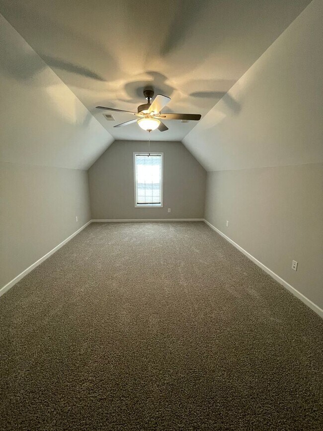 Building Photo - 219 Grist Mill Dr