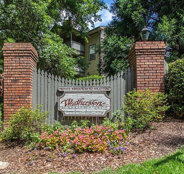 Weatherstone Way Condos - 1325 Weatherstone Way NE