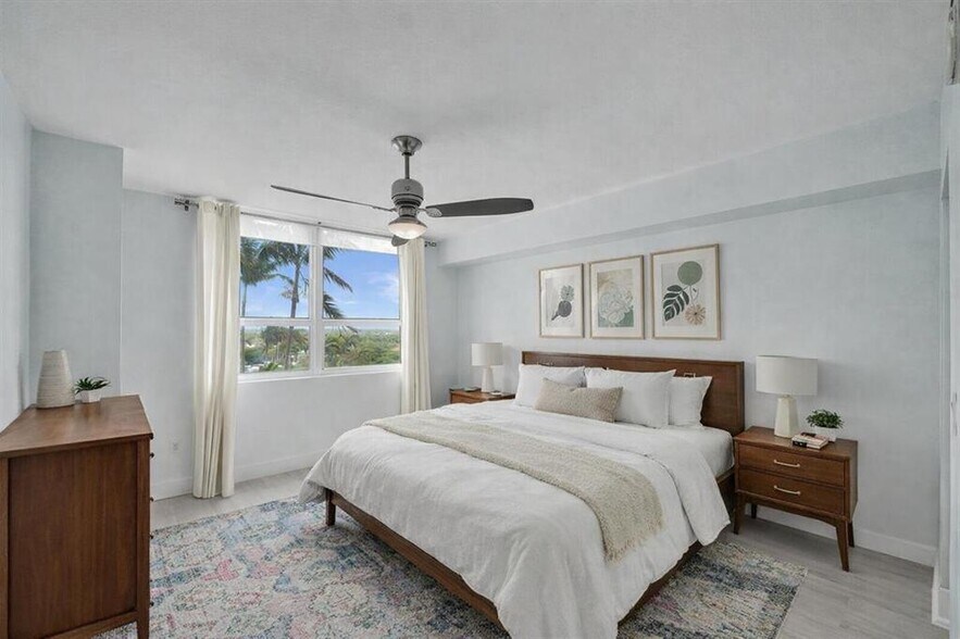 Building Photo - 610 W Las Olas Blvd