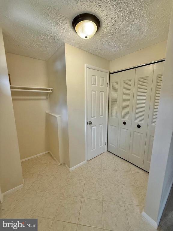 Building Photo - 8440 Rocky Knob Ct