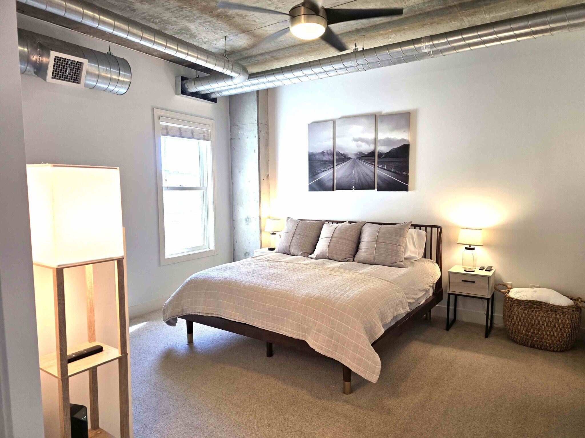 King Bed - 3401 Arapahoe Ave