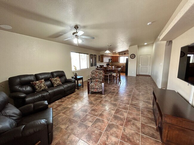 Building Photo - 12620 S Driftwood Dr